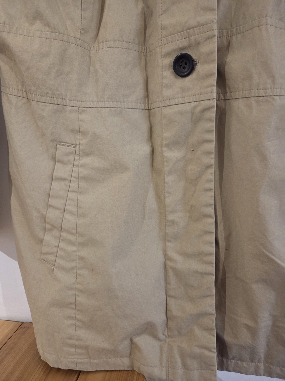 Jessica Beige Trench Coat with Floral Lining - Picture 4 of 9